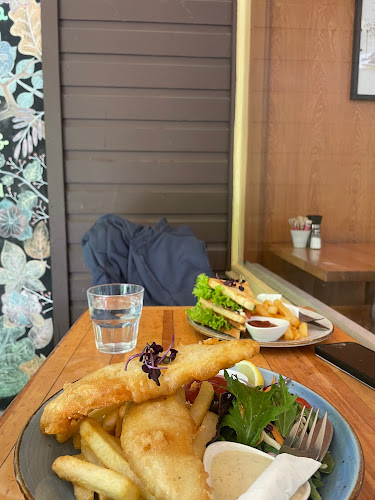 Comentarii opinii despre The Cheeky Llama Cafe