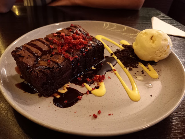 Comentarii opinii despre Aberdeen on Broadway