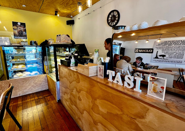 Tasi cafe Phone number