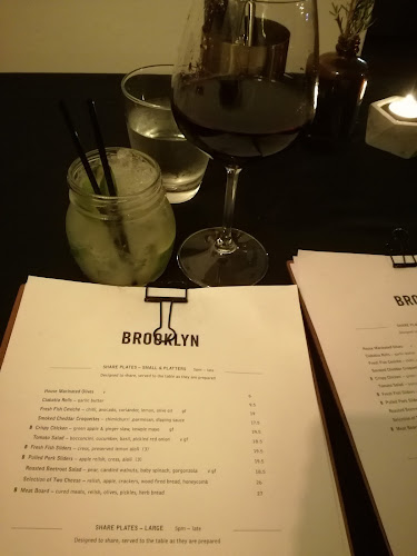 Manhattan Bar + Eatery - Tauranga