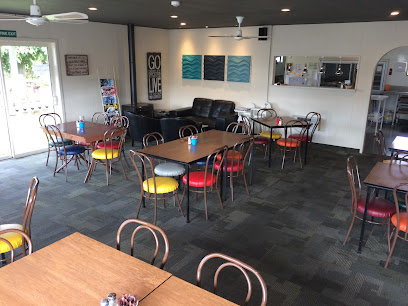 Black Swan Cafe/Waihola Motel