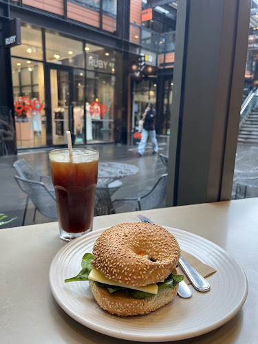 Comentarii opinii despre Coffee Culture The Crossing