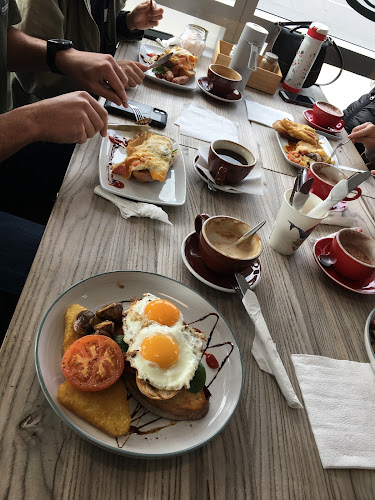 Comentarii opinii despre Country Oven Bakery and Cafe