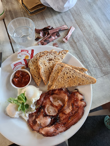 Comentarii opinii despre The Beach House Cafe