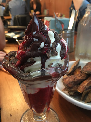 Comentarii opinii despre Food Truck Garage