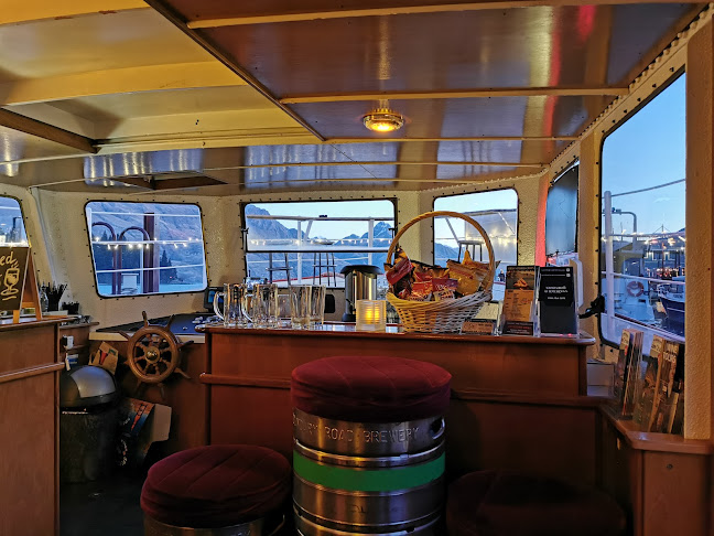 Comentarii opinii despre Perky's - Floating Bar Queenstown