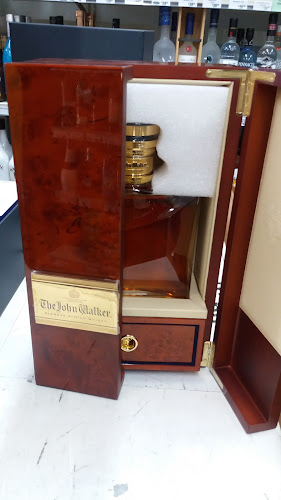 Crown Hill Liquor - Hospitality and gastronomy