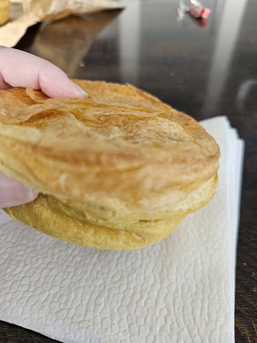 Comentarii opinii despre Hoon Hay Kiwi Bakery & Cafe