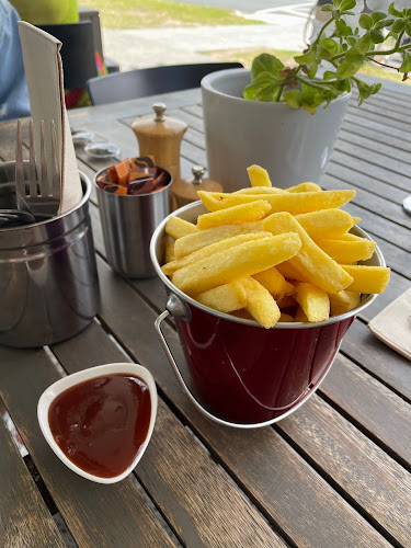 Omaha Beach Café - Hospitality and gastronomy