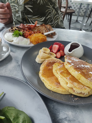 The Old Mill Waterfront Cafe - Tairua