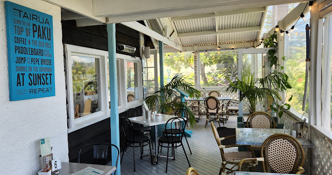 Opinii despre The Old Mill Waterfront Cafe în Tairua - Hospitality and gastronomy
