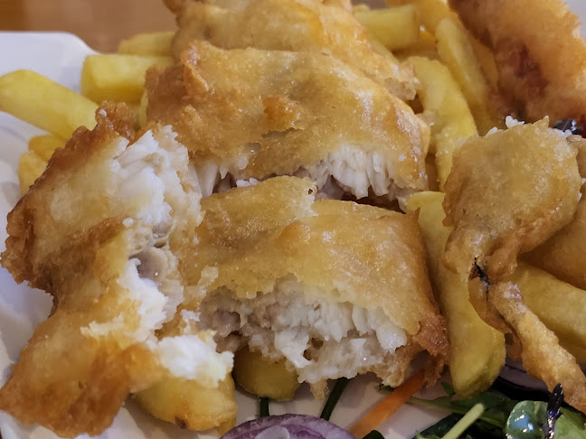 Oppies Restaurant & Takeaway - Hospitality and gastronomy