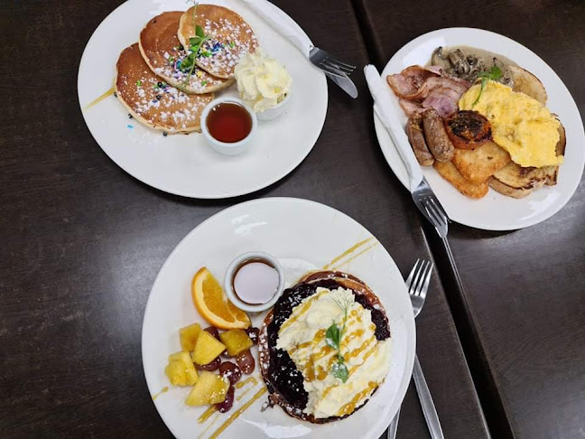 Poppys Cafe Open Times