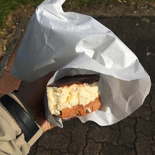 4353 Great North Road, Glendene, Auckland 0602, New Zealand