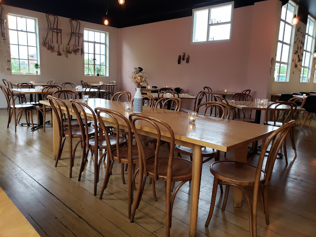 Chim Choo Ree - Hospitality and gastronomy