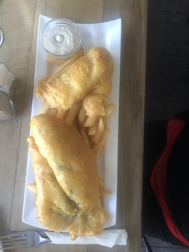 Pongaroa Hotel Phone number