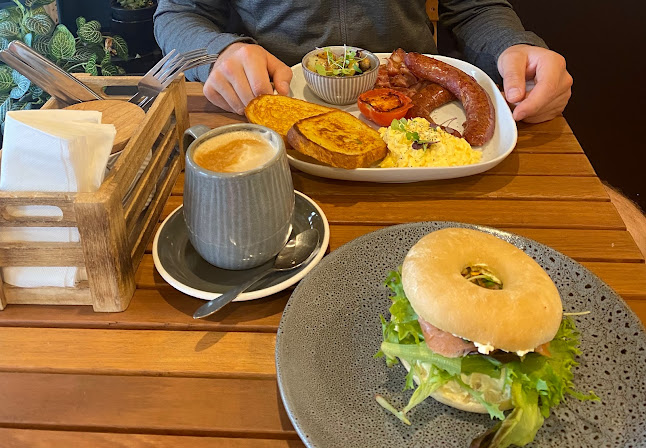 Food for Thought - Hospitality and gastronomy