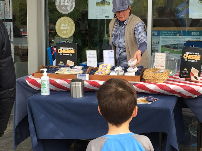 Summer hill Farmers Market Aokautere