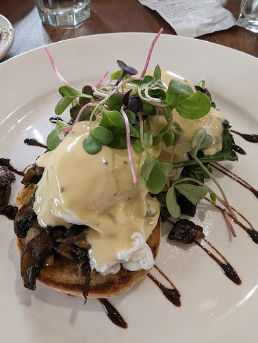 La Bull Cafe & Bar - Bulls