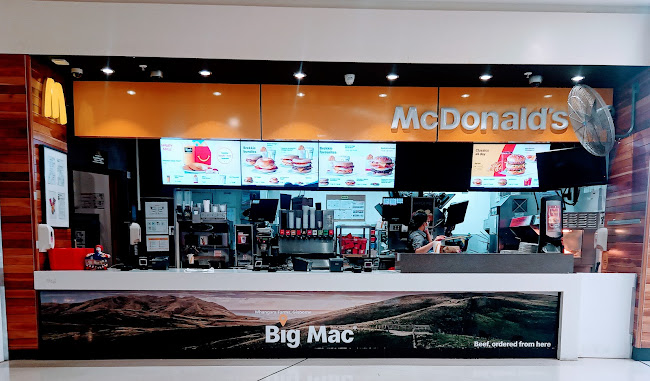 Opinii despre McDonald's Manukau Mall Foodcourt în Manukau - Hospitality and gastronomy