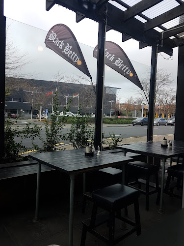 Comentarii opinii despre Black Betty Cafe