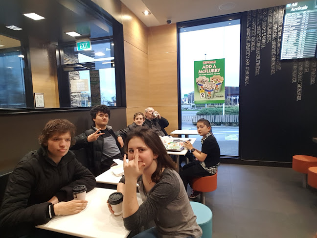 Comentarii opinii despre McDonald's Christchurch Airport