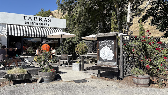 Tarras Country Cafe - Hospitality and gastronomy