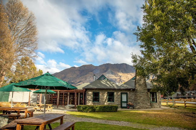 Gantley's Tavern - Hospitality and gastronomy