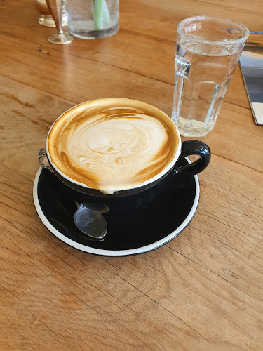 Opinii despre The Bees Knees Cafe în Palmerston North - Hospitality and gastronomy