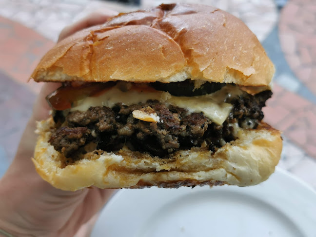 Rosier Burgers - Hospitality and gastronomy