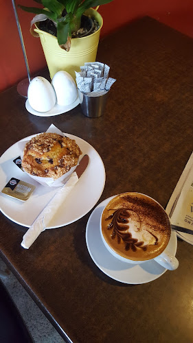 Lombardi's Cafe - Hospitality and gastronomy