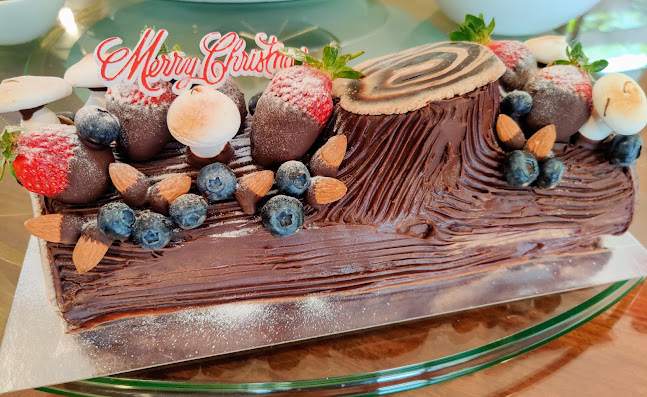 Ed's Cake & Coffee House - Hospitality and gastronomy