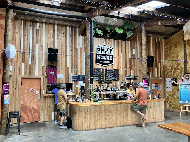 Comentarii opinii despre PhatHouse Brewing Co.