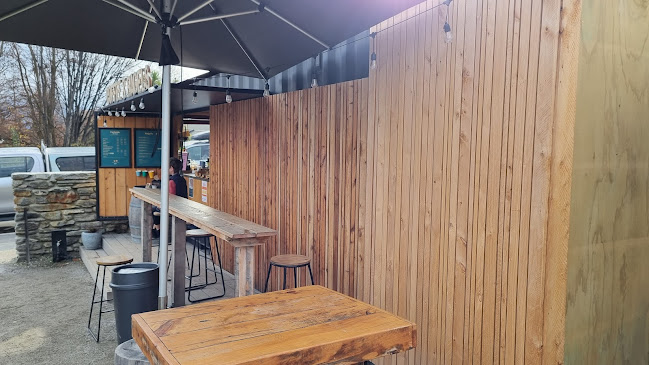 Reviews of Curbside Coffee & Bagels in Wānaka - Hospitality and gastronomy