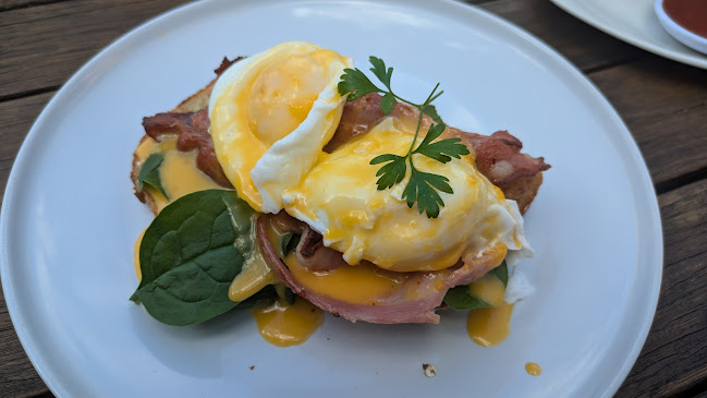 Comments and reviews of Hula