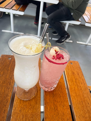 Perky's - Floating Bar Queenstown - Queenstown