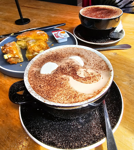 The Boat - Café & Bar