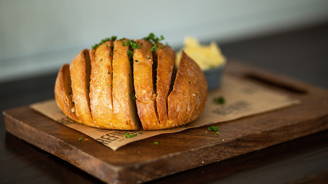 Refinery Bar & Eatery Kapiti - Hospitality and gastronomy