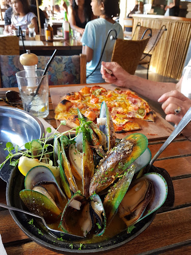 Opinii despre Lukes Kitchen în Kūaotunu - Hospitality and gastronomy