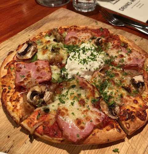 Opinii despre Pompeii Pizza în Palmerston North - Hospitality and gastronomy