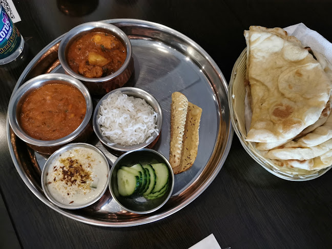 4 Flames Indian Restaurant & Takeaway - Feilding