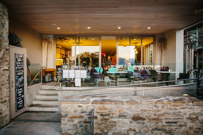 Alchemy Bar & Bistro - Brunch & Dinner Wanaka