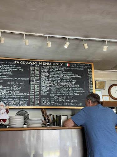 Tonnino Pizzeria - Hospitality and gastronomy