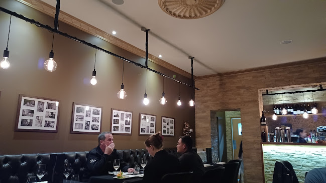 Pla Thong Thai Restaurant & Takeaways - Hospitality and gastronomy