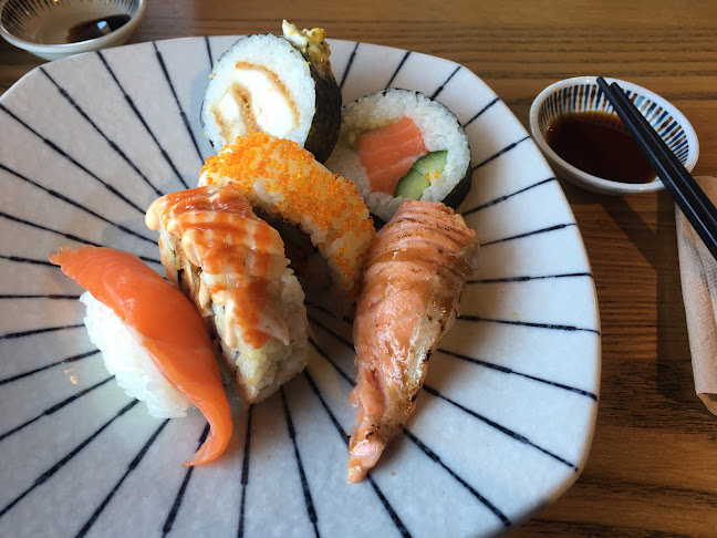 Comentarii opinii despre Hikari Sushi Bar - Awly Building