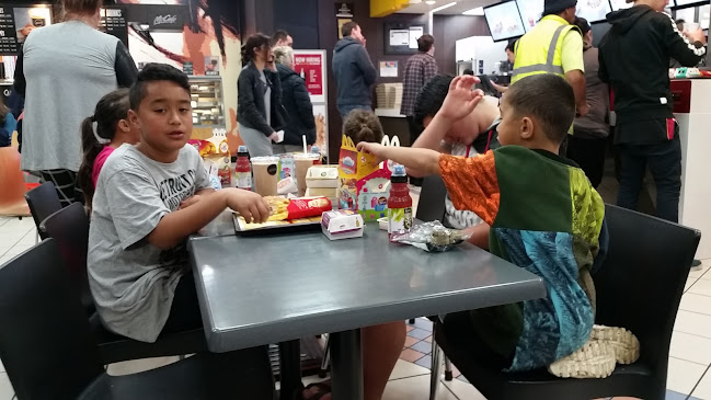 McDonald's Wellsford - Hospitality and gastronomy