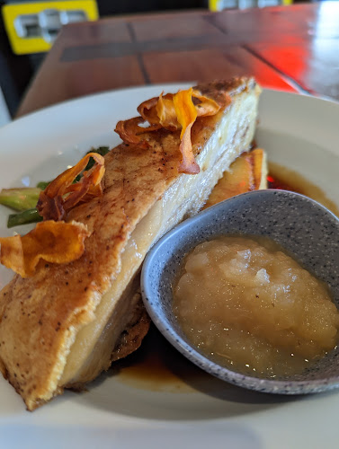 Quartz Restaurant - Hospitality and gastronomy