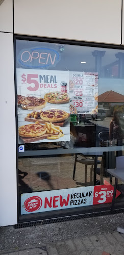 Pizza Hut Mt Maunganui - Hospitality and gastronomy