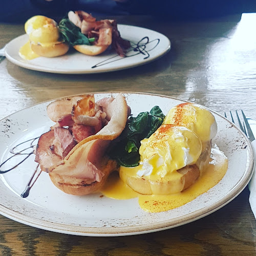 Kreem Cafe - Hospitality and gastronomy