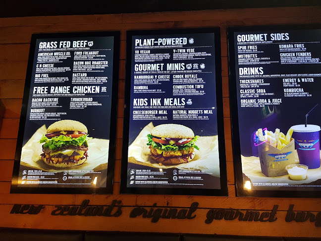 BurgerFuel Five Cross Roads - Hospitality and gastronomy